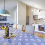 Beautiful Home In Makarska With Wifi