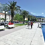 Beautiful Home In Makarska With Wifi