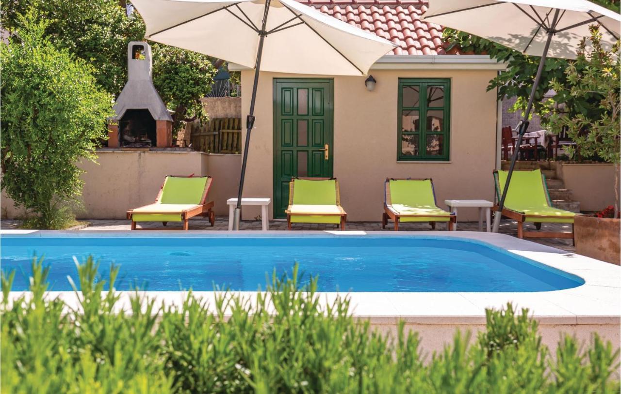 Holiday home Beautiful In With Wifi Makarska
